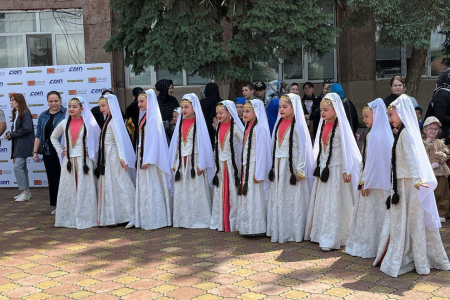 В Буйнакске на центральной площади города прошло масштабное мероприятие, посвященное Международному Дню Защиты детей 